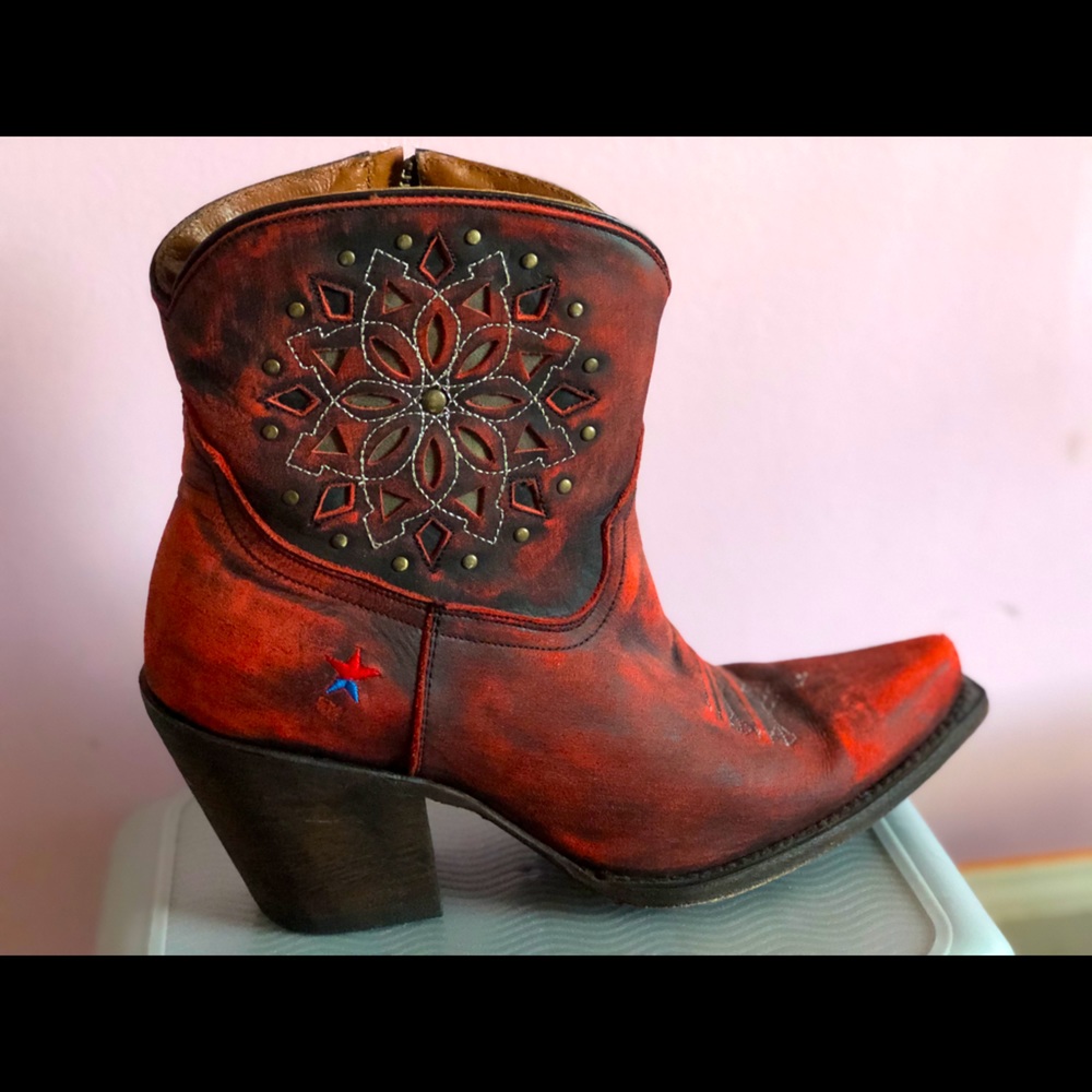 Cow Boy Boots Only worn Once